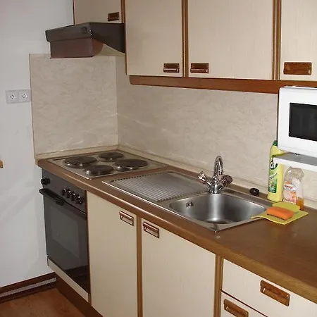 דירה Stoder הינטרסטודר